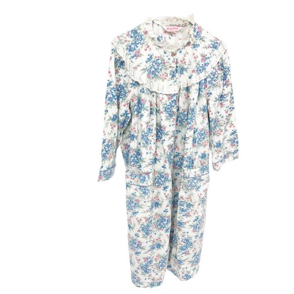 Carriage Court Flannel Modest Nightgown Roses Henley Pintuck Ruffle Size M - Picture 2 of 7